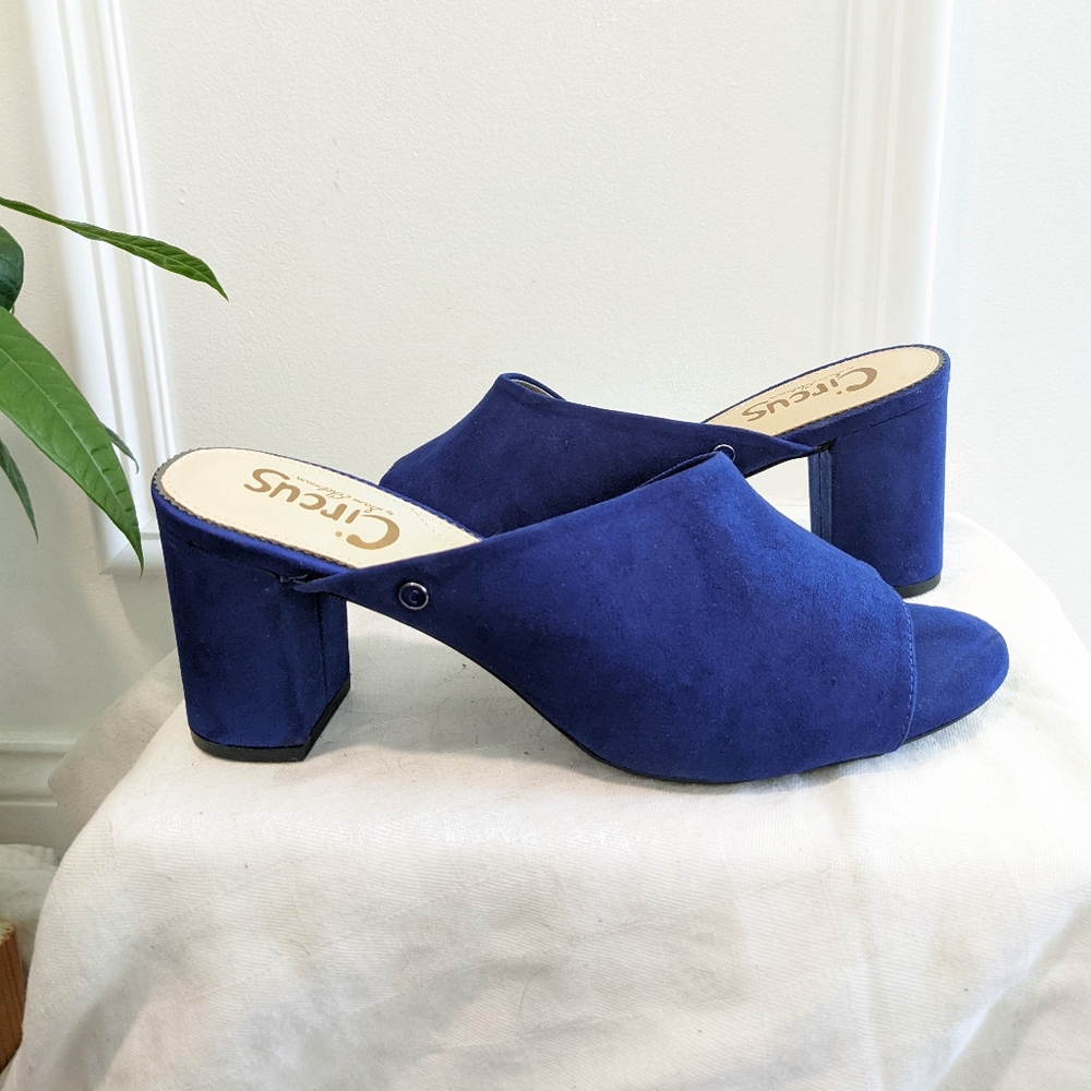 Vegan suede Sam Edelman heeled sandals